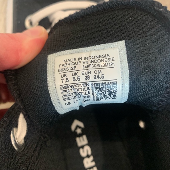 Converse Black and White mid-Tops - Picture 2 of 14